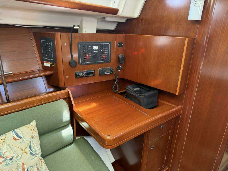 Udacha 34ft Beneteau Yacht For Sale