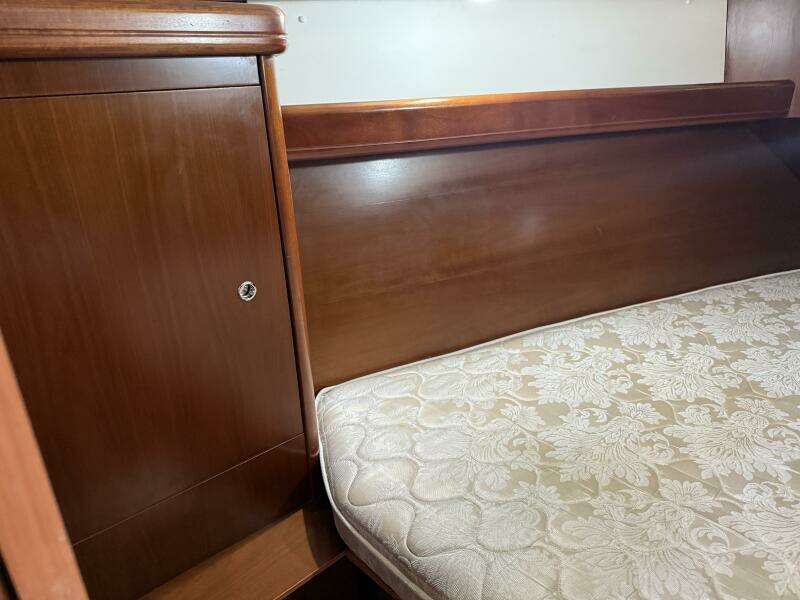Udacha 34ft Beneteau Yacht For Sale