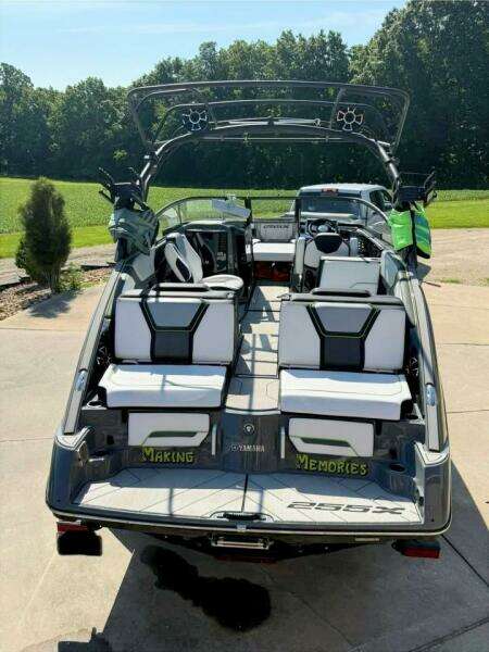 25ft Yamaha Boats Yacht For Sale