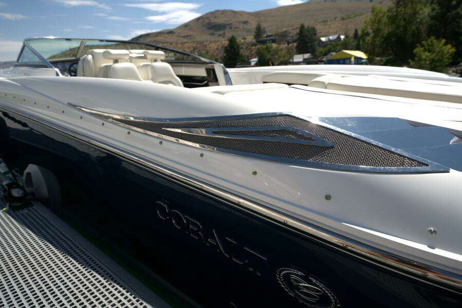 35ft Cobalt Yacht For Sale