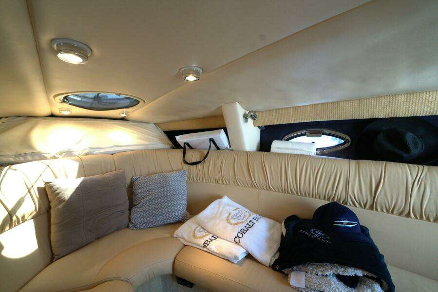 35ft Cobalt Yacht For Sale