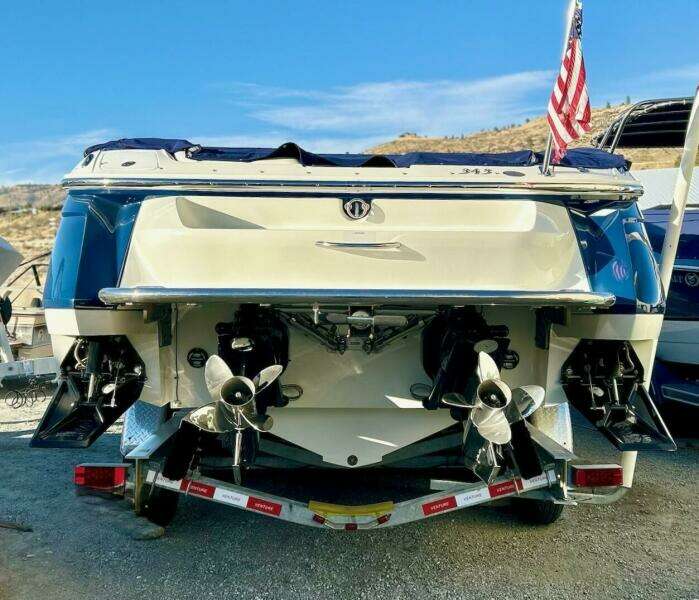 35ft Cobalt Yacht For Sale