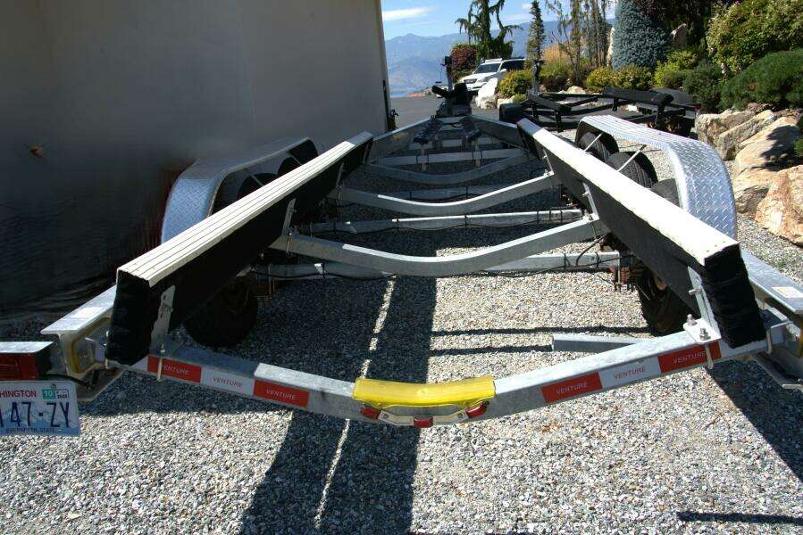 35ft Cobalt Yacht For Sale
