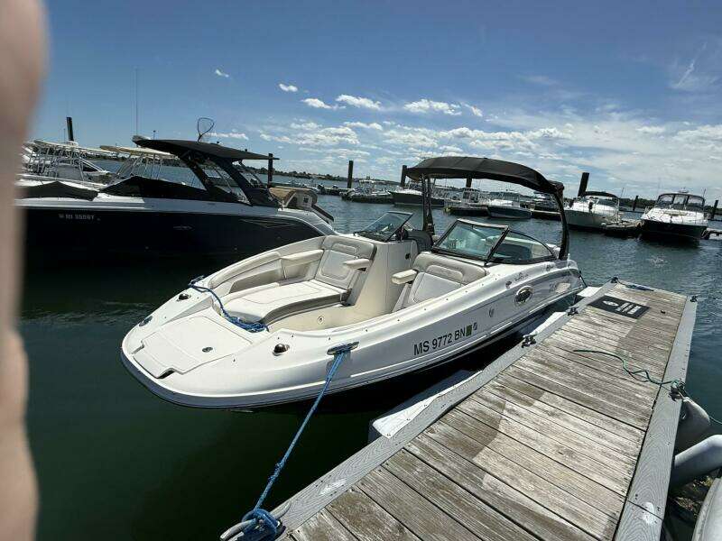 26ft Sea Ray Yacht For Sale