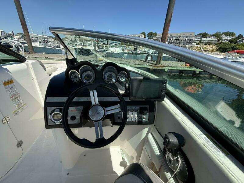 26ft Sea Ray Yacht For Sale