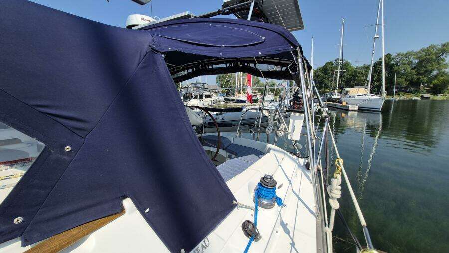 L eau Quay II 35ft Jeanneau Yacht For Sale