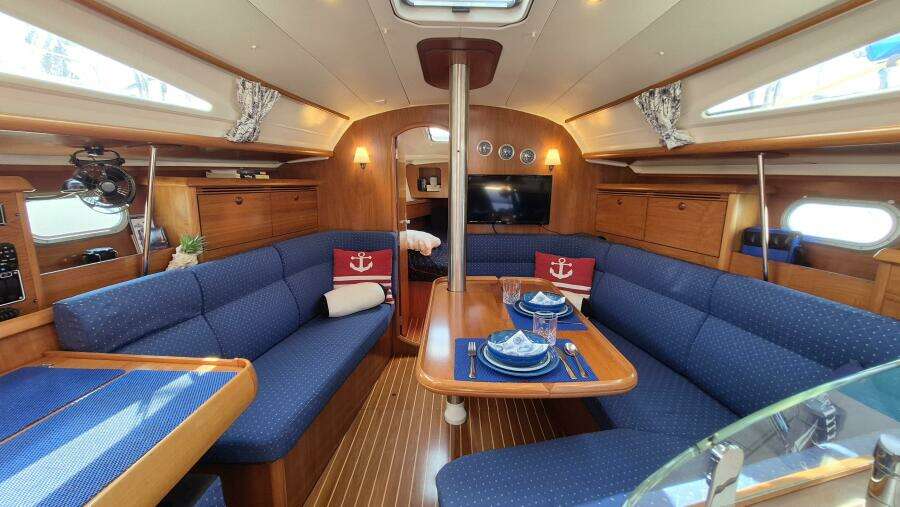 L eau Quay II 35ft Jeanneau Yacht For Sale
