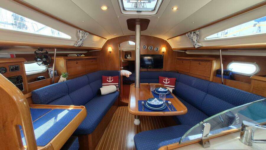 L eau Quay II 35ft Jeanneau Yacht For Sale