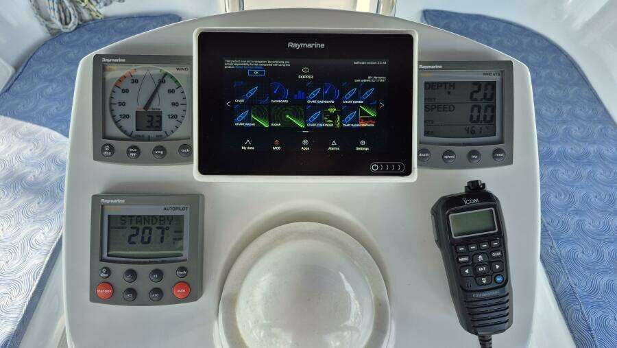 L eau Quay II 35ft Jeanneau Yacht For Sale