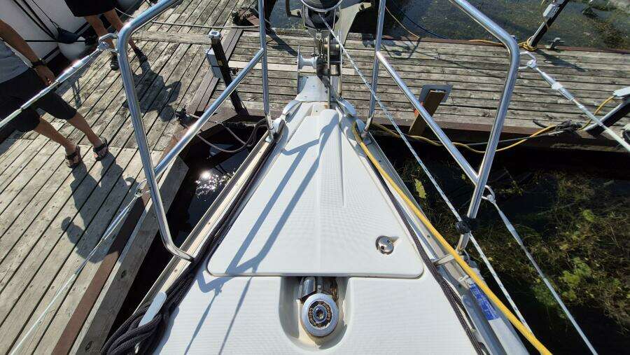 L eau Quay II 35ft Jeanneau Yacht For Sale