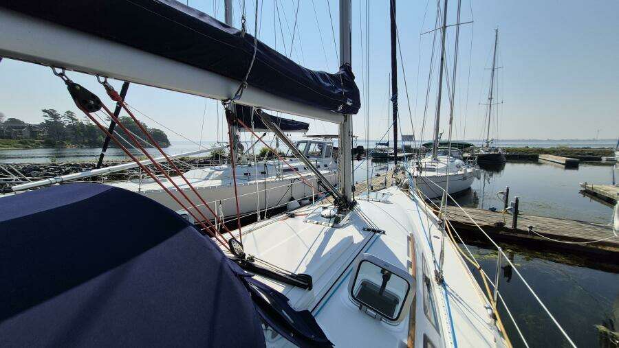 L eau Quay II 35ft Jeanneau Yacht For Sale