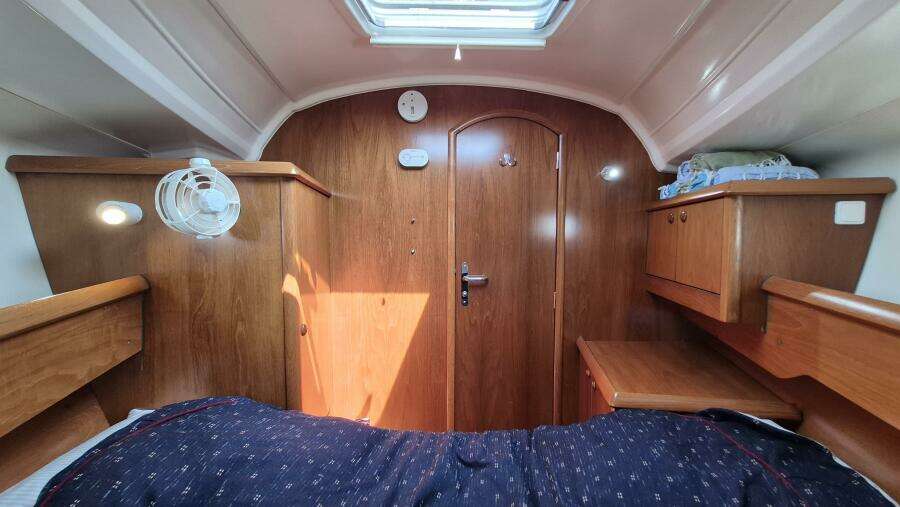 L eau Quay II 35ft Jeanneau Yacht For Sale