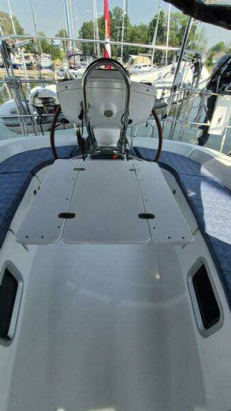 L eau Quay II 35ft Jeanneau Yacht For Sale
