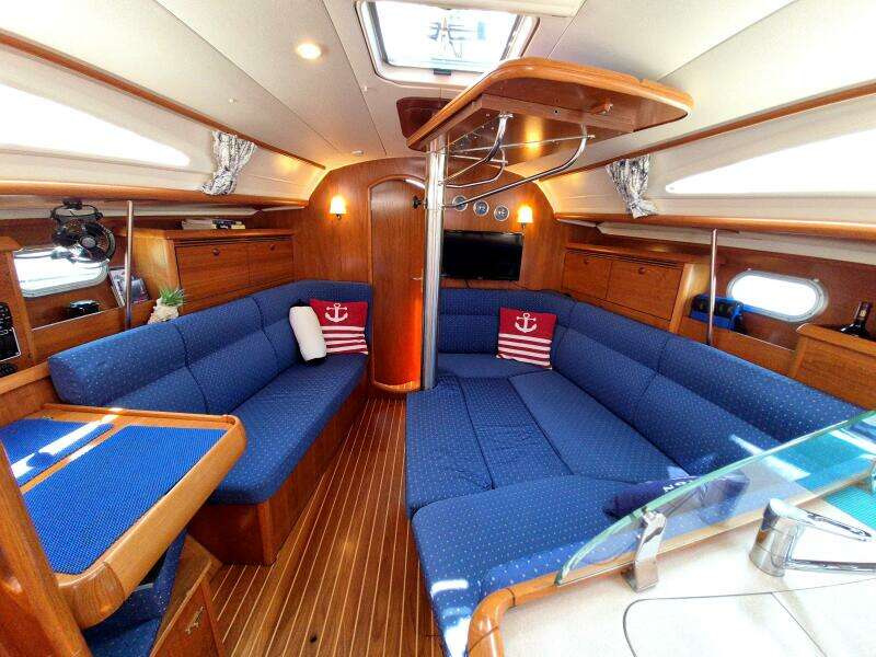 L eau Quay II 35ft Jeanneau Yacht For Sale