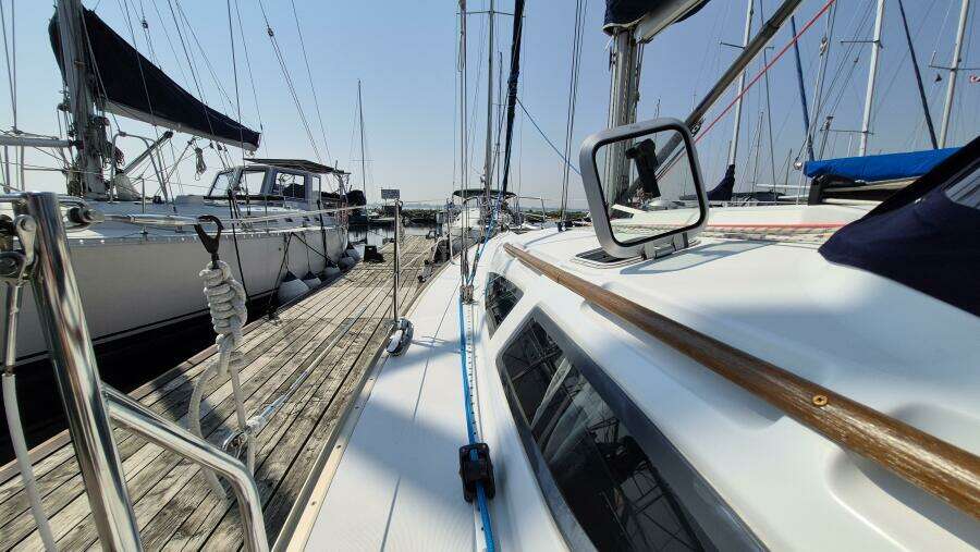 L eau Quay II 35ft Jeanneau Yacht For Sale