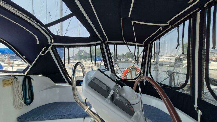 L eau Quay II 35ft Jeanneau Yacht For Sale