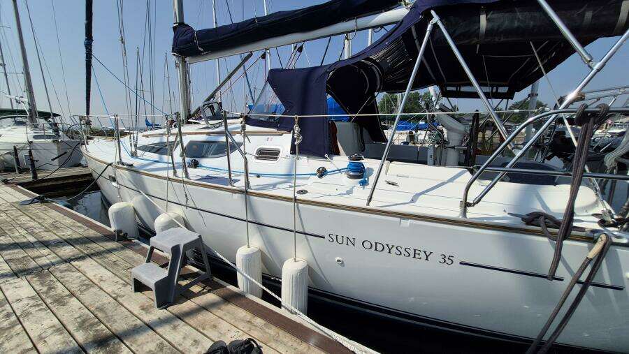 L eau Quay II 35ft Jeanneau Yacht For Sale