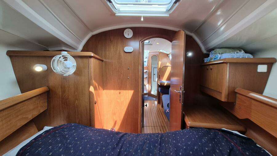L eau Quay II 35ft Jeanneau Yacht For Sale