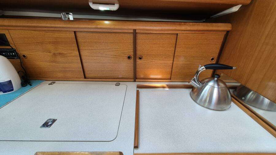 L eau Quay II 35ft Jeanneau Yacht For Sale