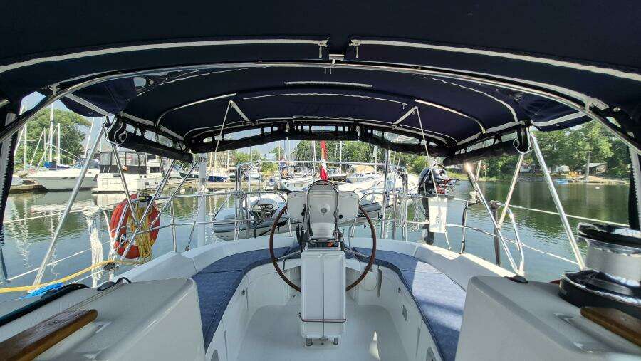 L eau Quay II 35ft Jeanneau Yacht For Sale