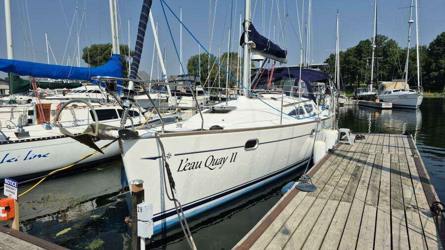 L eau Quay II 35ft Jeanneau Yacht For Sale