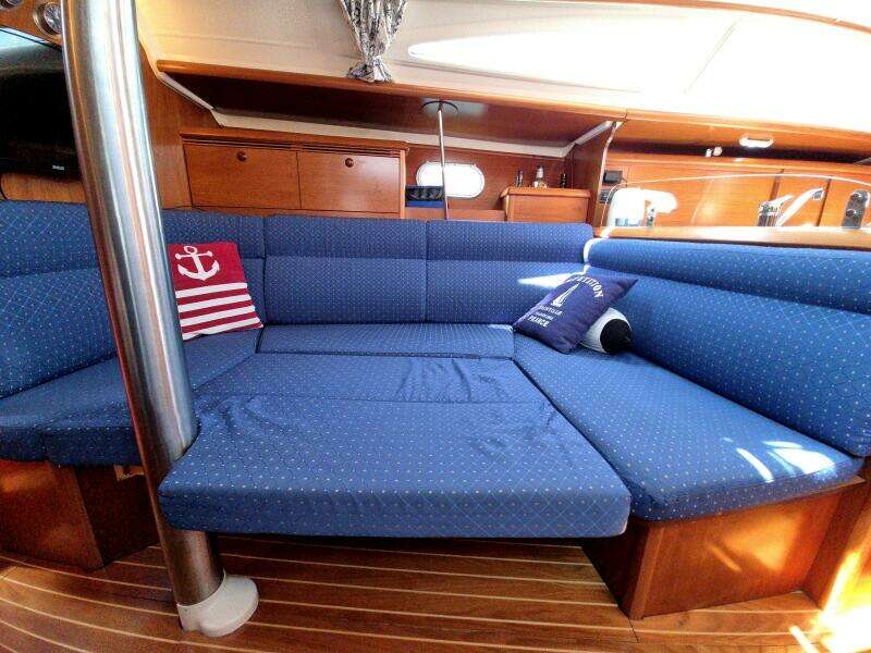 L eau Quay II 35ft Jeanneau Yacht For Sale