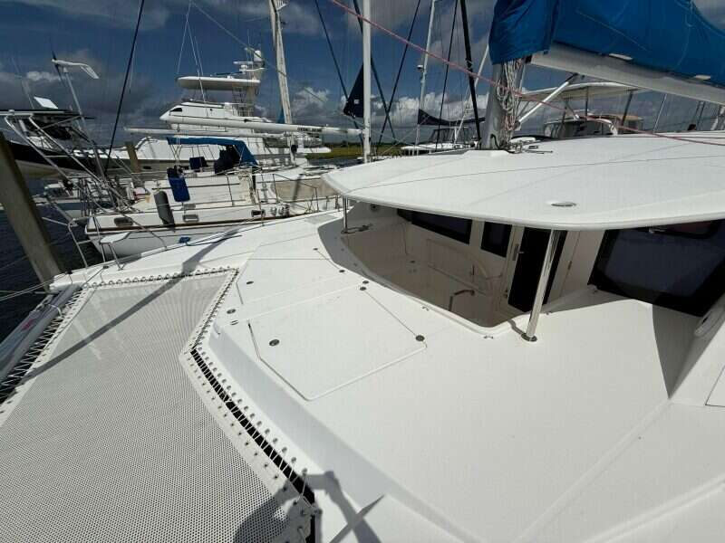 2013-robertson-and-caine-leopard-44-sail-9877437-20250719084552979-1.jpg
