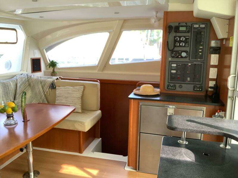 2013-leopard-44-sail-9877437-20250719152957000-1.jpg