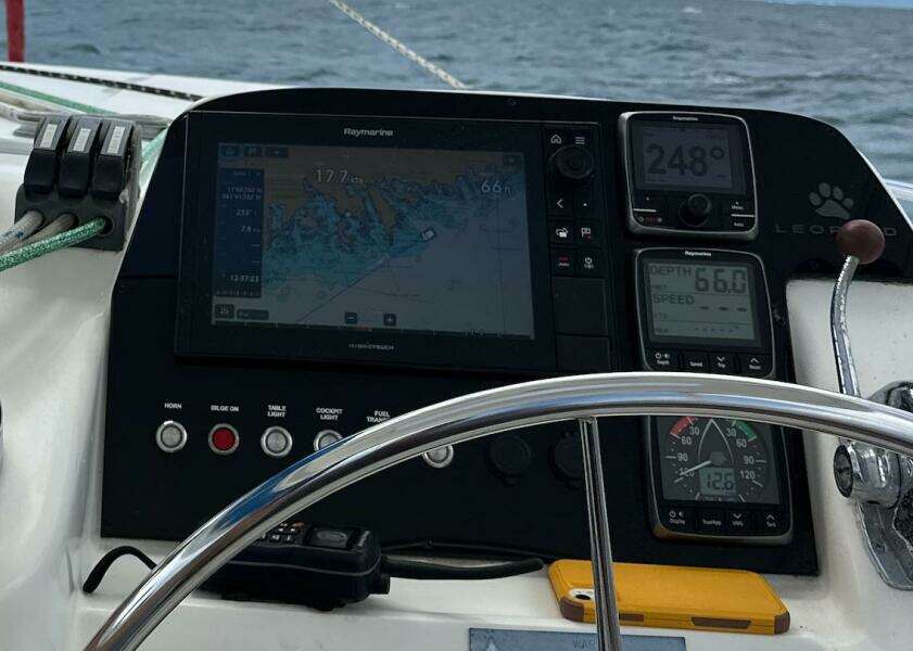 2013-leopard-44-sail-9877437-20250719155635387-1.jpg