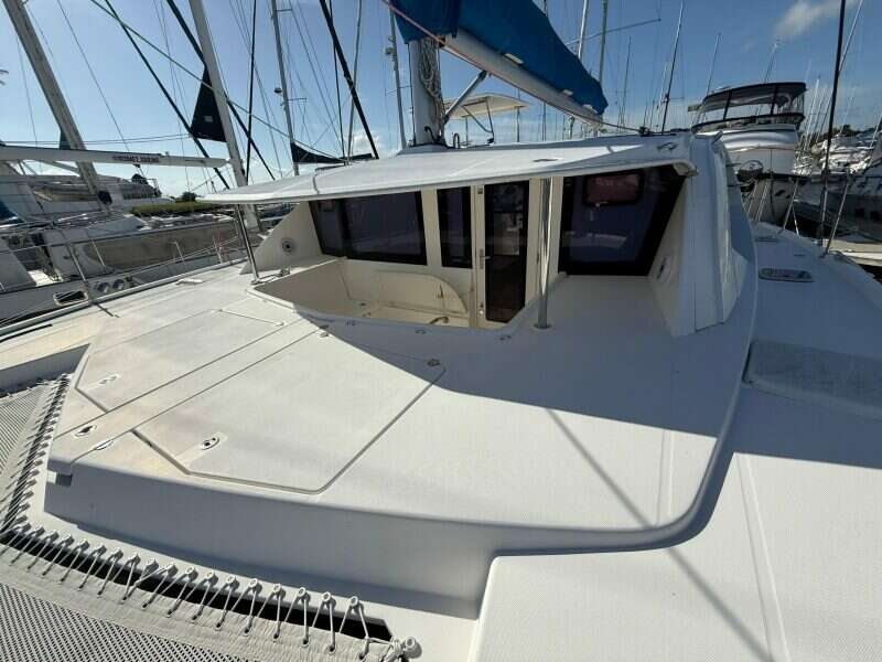 2013-robertson-and-caine-leopard-44-sail-9877437-20250719084637208-1.jpg