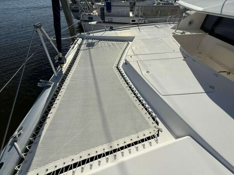 2013-robertson-and-caine-leopard-44-sail-9877437-20250719084632761-1.jpg
