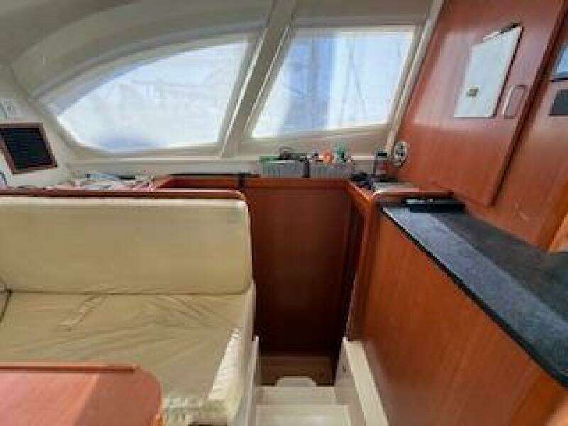 2013-robertson-and-caine-leopard-44-sail-9877437-20250719084647277-1.jpg
