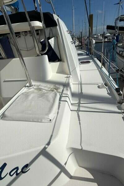 2013-robertson-and-caine-leopard-44-sail-9877437-20250719084745383-1.jpg
