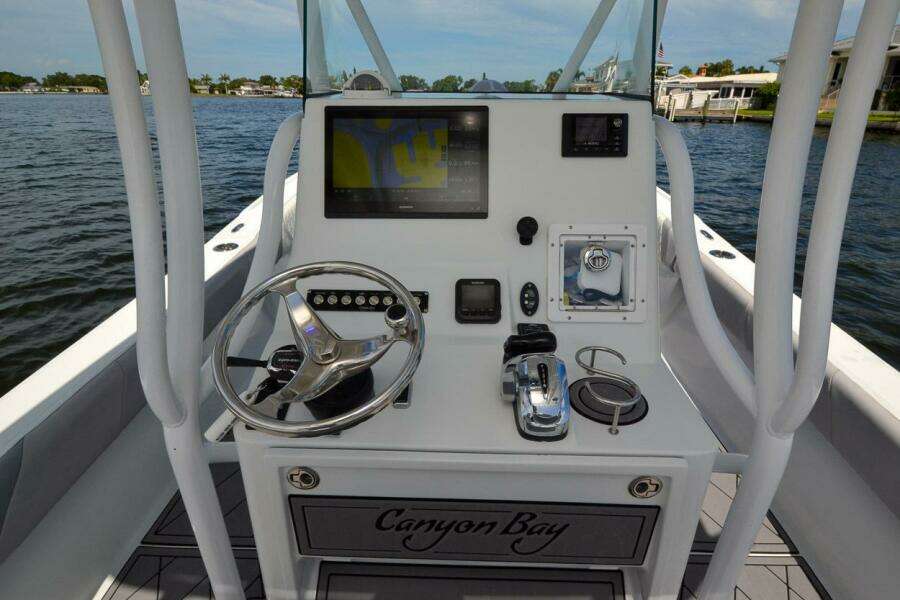 28ft Canyon Bay Yacht For Sale