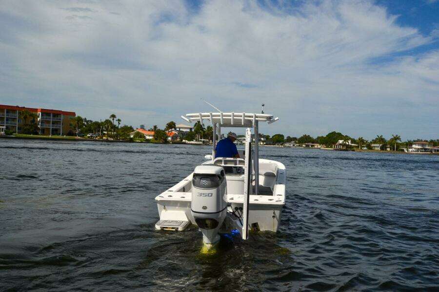 28ft Canyon Bay Yacht For Sale