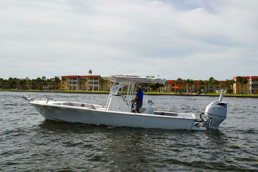 28ft Canyon Bay Yacht For Sale