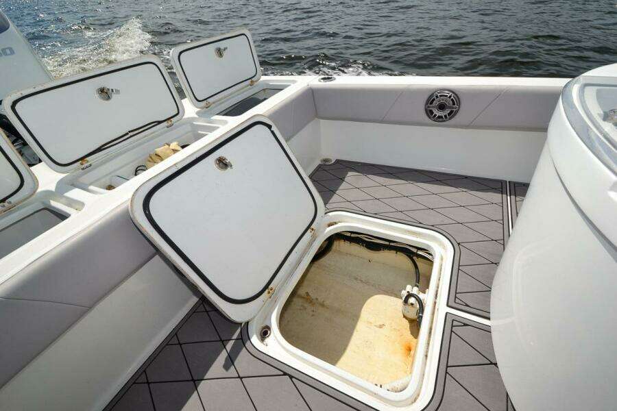 28ft Canyon Bay Yacht For Sale