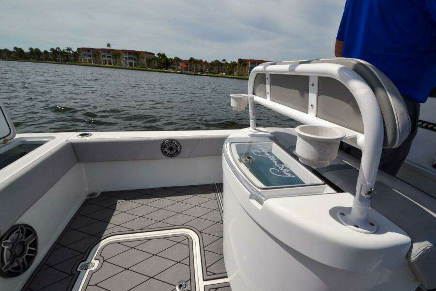 28ft Canyon Bay Yacht For Sale