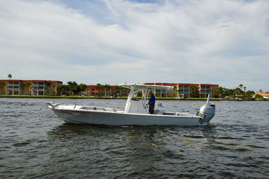28ft Canyon Bay Yacht For Sale