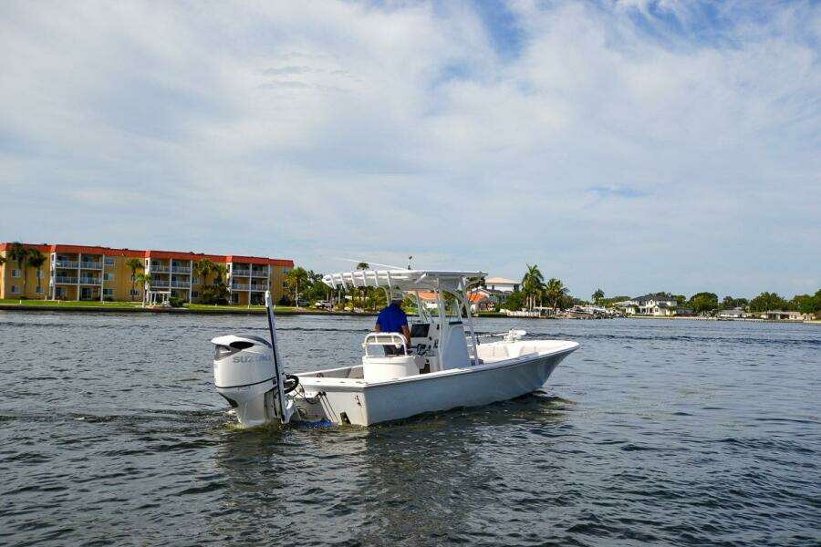 28ft Canyon Bay Yacht For Sale