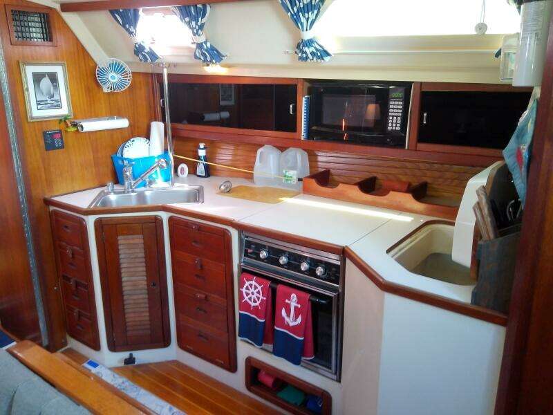 Splash Dancer II 42ft Catalina Yacht For Sale