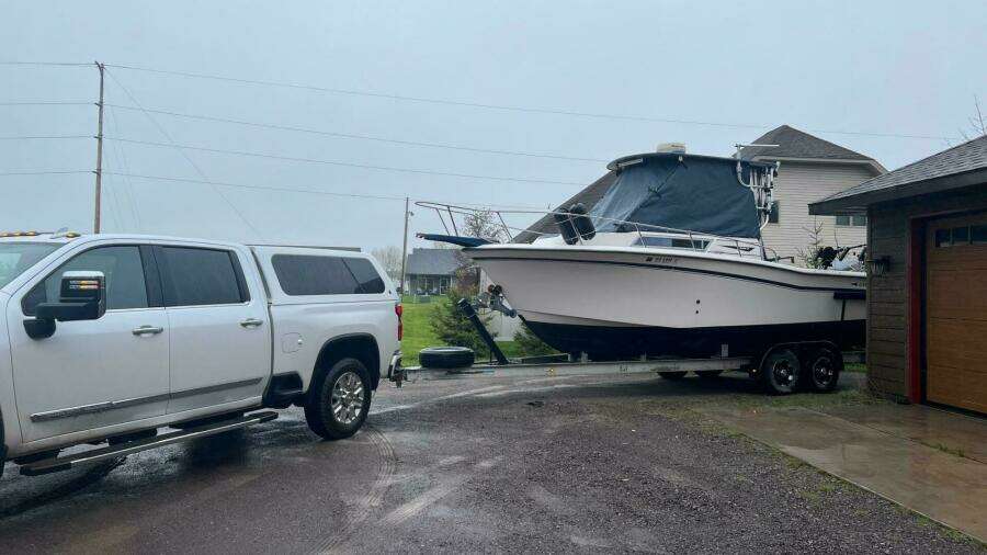 26ft Grady White Yacht For Sale