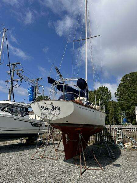 Sea Joy 31ft Cape Dory Yacht For Sale