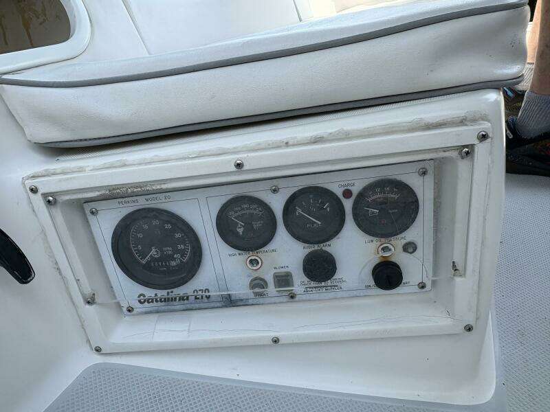 Lucky Enough 28ft Catalina Yacht For Sale