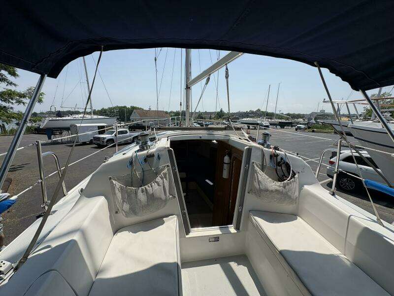 Lucky Enough 28ft Catalina Yacht For Sale