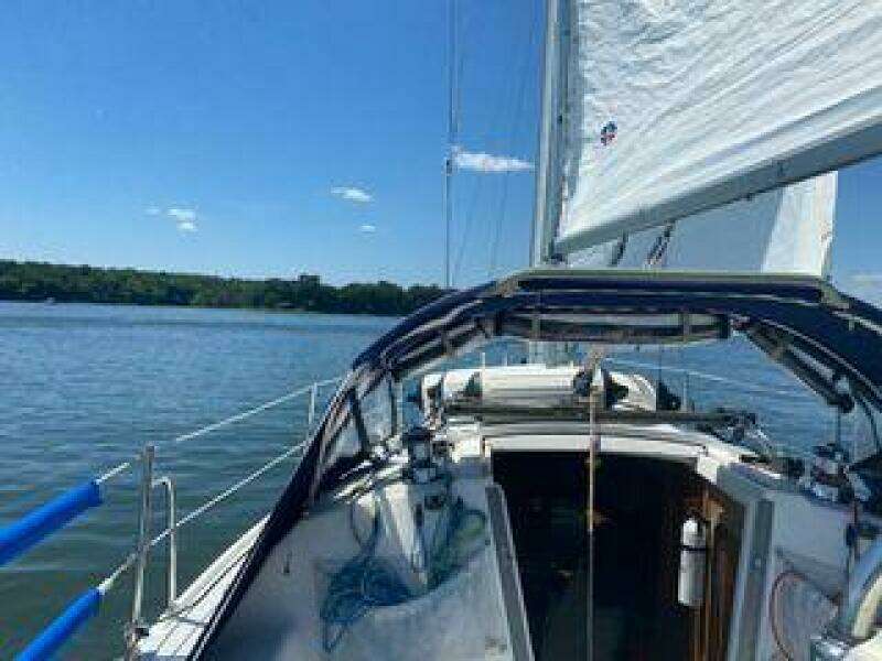 Lucky Enough 28ft Catalina Yacht For Sale
