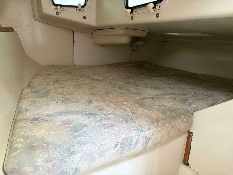 Lucky Enough 28ft Catalina Yacht For Sale