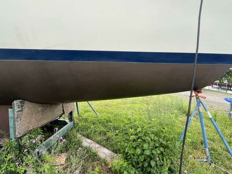 33ft Pearson Yacht For Sale