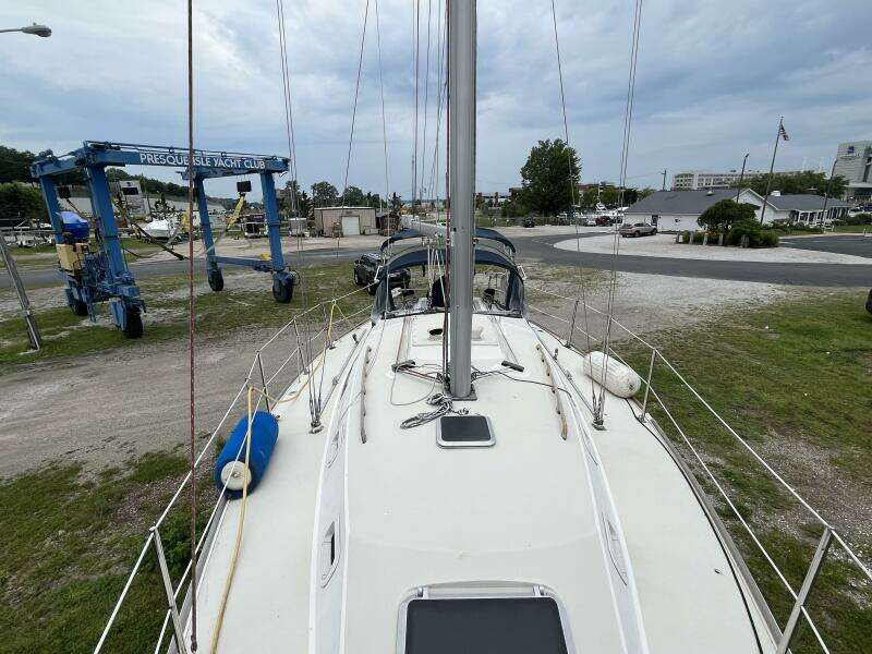 33ft Pearson Yacht For Sale