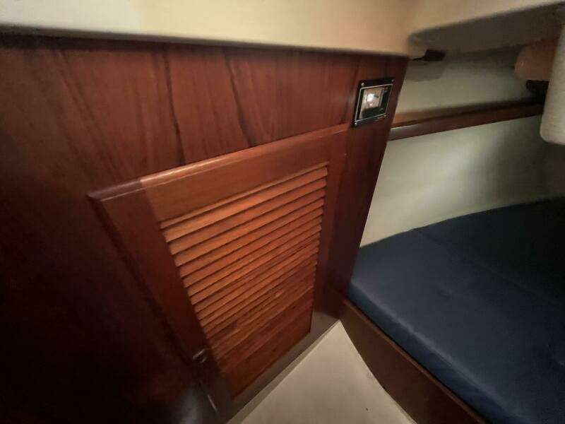 33ft Pearson Yacht For Sale